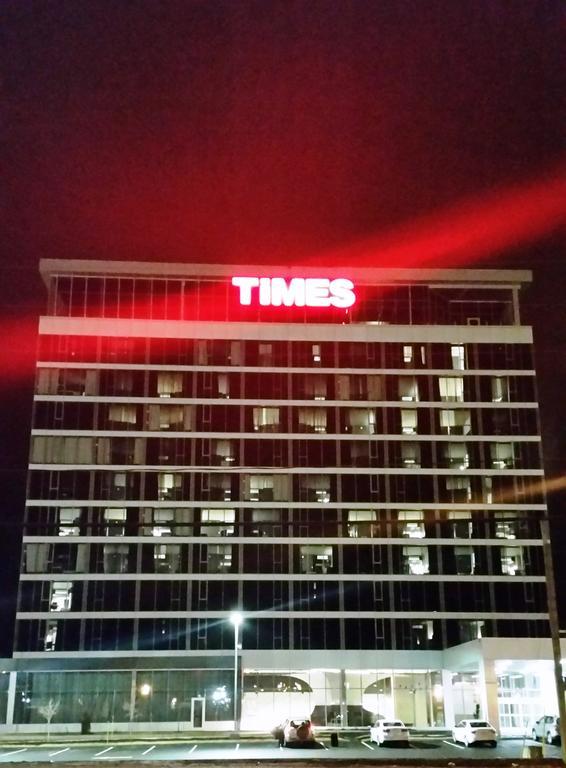 Grand Times Hotel Drummondville Exterior photo